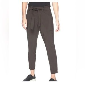 Athleta Skyline paper bag pants olive gray, 10p